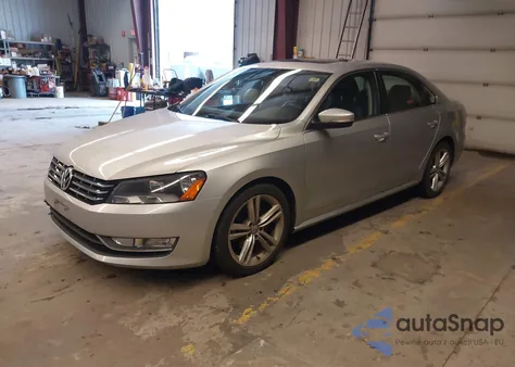 2015 Volkswagen Passat 1.8T Sel Premium from USA, damaged, VIN 1VWCT7A34FC007026
